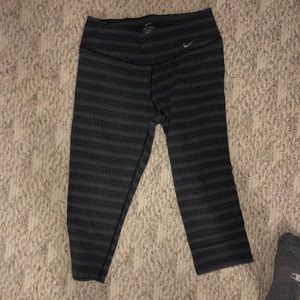 Cropped Nike Leggings